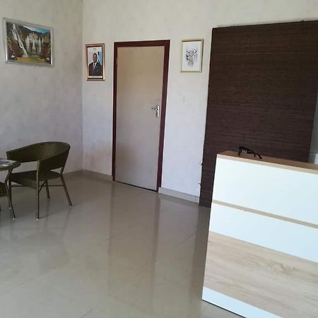 Lee Bed & Breakfast Francistown Zewnętrze zdjęcie
