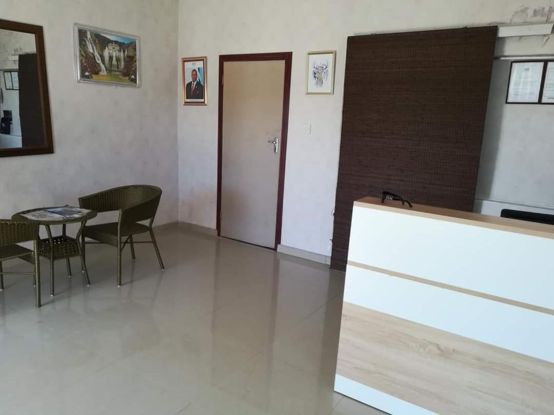 Lee Bed & Breakfast Francistown Zewnętrze zdjęcie